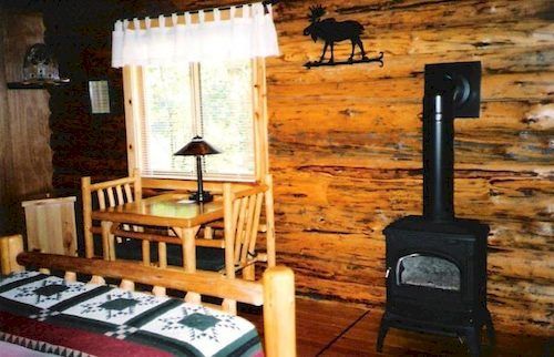 Silverwolf Log Chalets Coram Eksteriør bilde